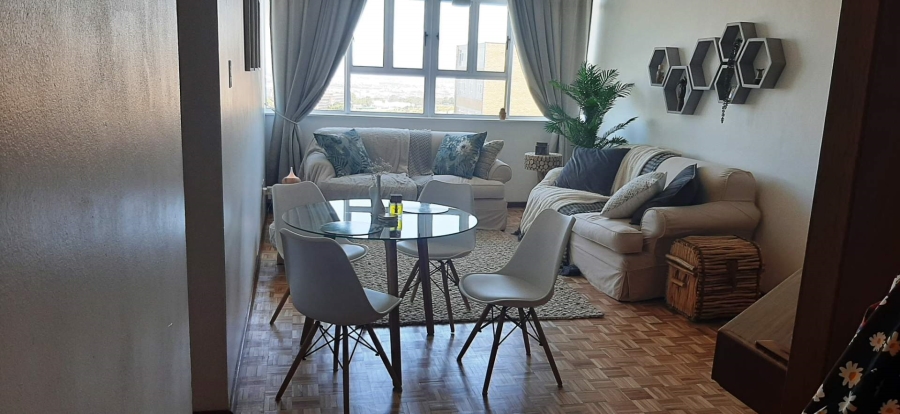 1 Bedroom Property for Sale in Loevenstein Western Cape